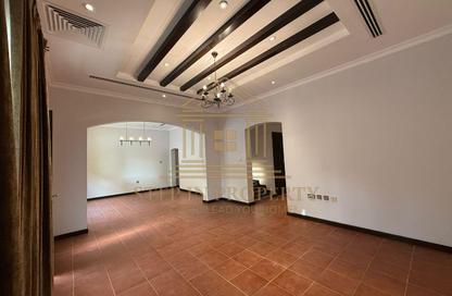Villa - 4 Bedrooms - 5 Bathrooms for rent in D-Ring Road Flats - D-Ring - Doha
