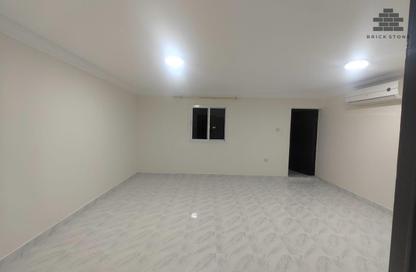 Apartment - 2 Bedrooms - 2 Bathrooms for rent in Al Jazeera Street - Fereej Bin Mahmoud North - Fereej Bin Mahmoud - Doha