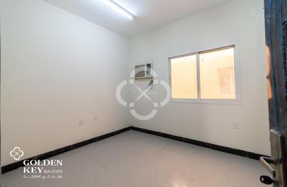 Labor Camp - Studio - 2 for rent in Industrial Area 1 - Industrial Area - Doha