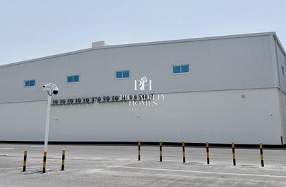 Warehouse - Studio - 2 Bathrooms for rent in East Industrial Street - Birkat Al Awamer - Al Wakra
