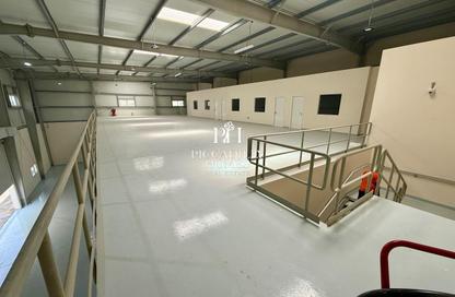 Warehouse - Studio - 2 Bathrooms for rent in East Industrial Street - Birkat Al Awamer - Al Wakra