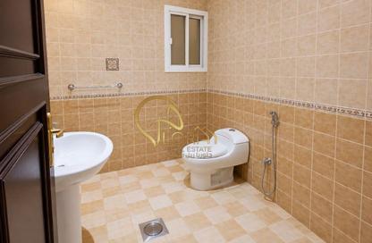 Villa - 4 - 4 for rent in West Bay Lagoon Villas - West Bay Lagoon - West Bay Lagoon - Doha