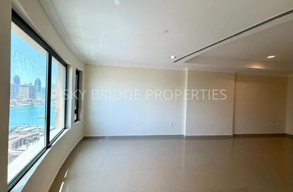 Apartment - 1 Bedroom - 2 Bathrooms for rent in West Porto Drive - Porto Arabia - The Pearl Island - Doha