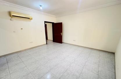 Apartment - 1 Bedroom - 1 Bathroom for rent in Umm Ghwailina Comm - Umm Ghuwalina - Umm Ghuwailina - Doha