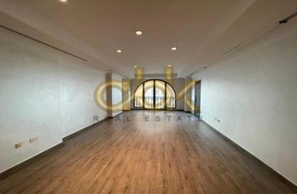 شقة - 2 غرف نوم - 3 حمامات للبيع في طريق بورتو الشرقي - بورتو أرابيا - جزيرة اللؤلؤة - الدوحة