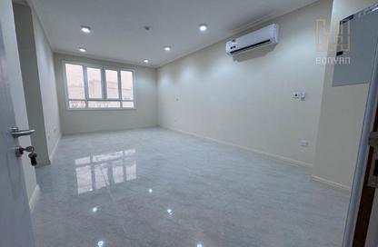 Apartment - 2 Bedrooms - 2 Bathrooms for rent in Fereej Kulaib - Doha