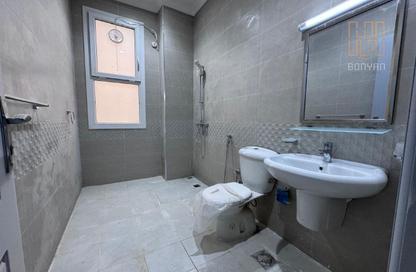 Apartment - 2 Bedrooms - 2 Bathrooms for rent in Fereej Kulaib - Doha