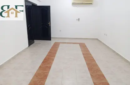 Apartment - 2 Bedrooms - 2 Bathrooms for rent in Al Mansoura - Al Mansoura - Doha