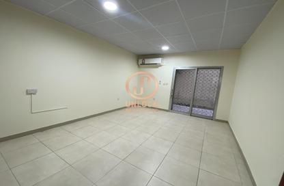 Apartment - 3 Bedrooms - 3 Bathrooms for rent in Al Mansoura - Al Mansoura - Doha Apartment - 3 Bedrooms - 3 Bathrooms for rent in Al Mansoura - Al Mansoura - Doha