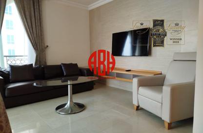 Apartment - 2 Bedrooms - 3 Bathrooms for rent in Viva Central - Viva Bahriyah - The Pearl Island - Doha