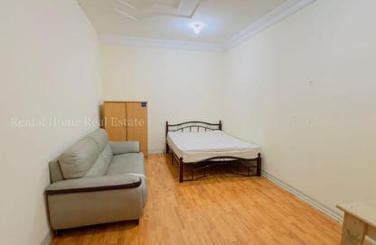 Villa - Studio - 1 Bathroom for rent in Al Najda Street - Madinat Khalifa North - Madinat Khalifa - Doha