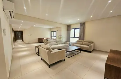 Apartment - 3 Bedrooms - 3 Bathrooms for rent in Umm Ghwailina Comm - Umm Ghuwalina - Umm Ghuwailina - Doha