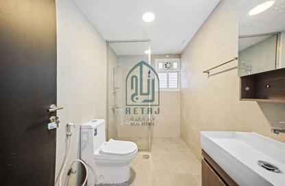 Apartment - 2 Bedrooms - 2 Bathrooms for rent in Al Sadd Road - Al Sadd - Doha