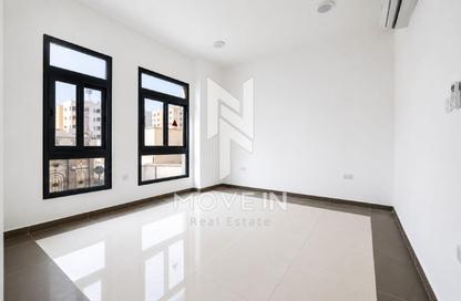 Apartment - 3 Bedrooms - 3 Bathrooms for rent in Fereej Bin Mahmoud South - Fereej Bin Mahmoud - Doha