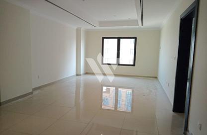Apartment - 1 - 2 for rent in West Porto Drive - Porto Arabia - The Pearl Island - Doha