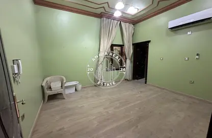 Villa - 1 Bathroom for rent in Al Nasr Street - Al Nasr - Doha