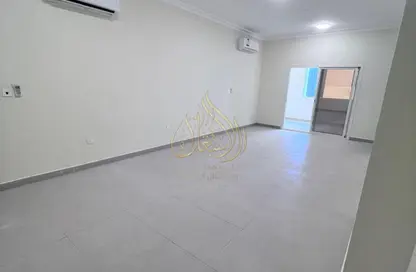 Apartment - 3 Bedrooms - 2 Bathrooms for rent in Al Jazeera Street - Fereej Bin Mahmoud North - Fereej Bin Mahmoud - Doha