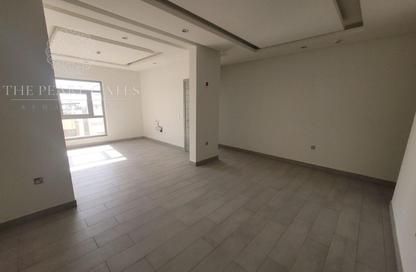 Apartment - 2 Bedrooms - 3 Bathrooms for rent in Al Nasr Street - Al Nasr - Doha