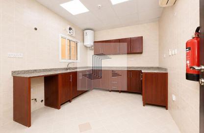 Apartment - 2 Bedrooms - 3 Bathrooms for rent in Al Jazeera Street - Fereej Bin Mahmoud North - Fereej Bin Mahmoud - Doha