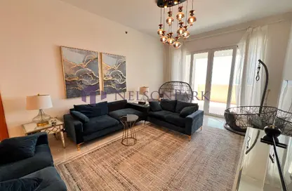 Apartment - 2 Bedrooms - 3 Bathrooms for rent in Viva West - Viva Bahriyah - The Pearl Island - Doha