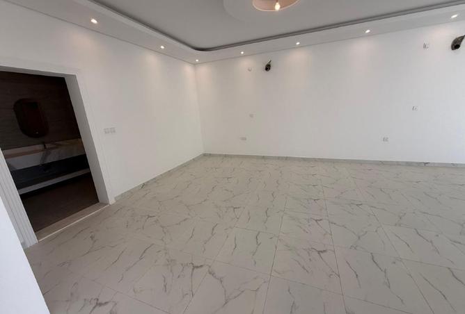 974720 - Property Image 3