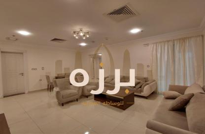 شقة - 3 غرف نوم - 3 حمامات للايجار في فريج عبد العزيز - الدوحة