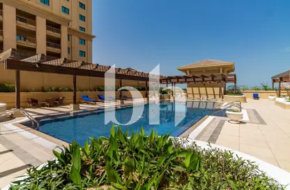 شقة - 2 غرف نوم - 3 حمامات للبيع في طريق بورتو الغربي - بورتو أرابيا - جزيرة اللؤلؤة - الدوحة