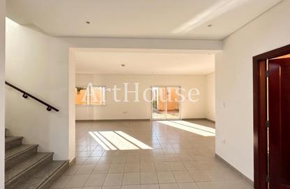 Villa - 3 - 3 for rent in Souk Al gharaffa - Al Gharrafa - Doha