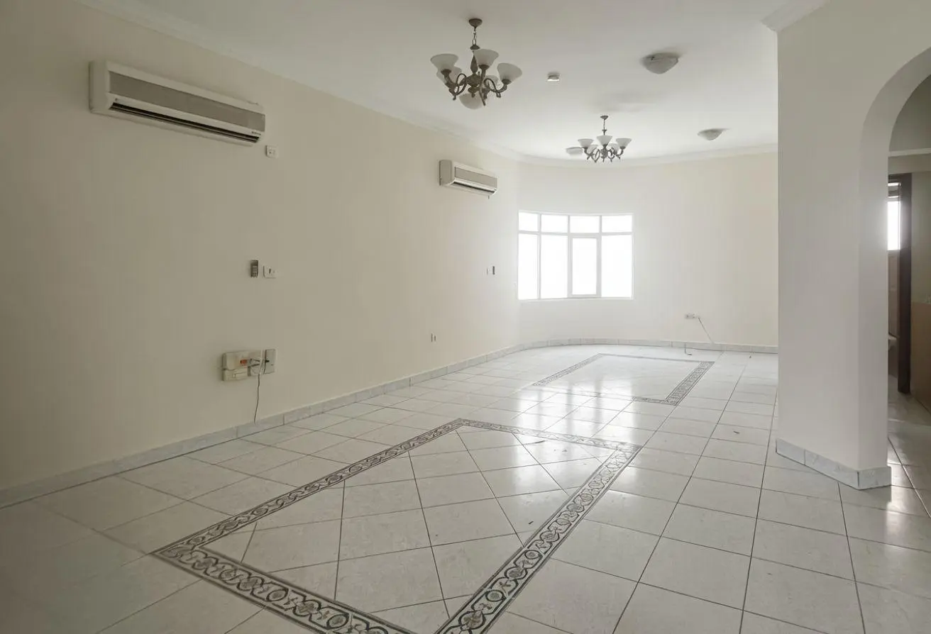 62351308 - Property Main Image