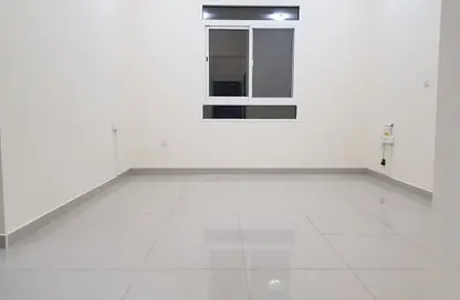 Apartment - 2 Bedrooms - 2 Bathrooms for rent in Al Mansoura - Al Mansoura - Doha