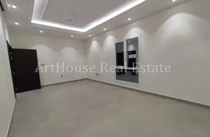 شقة - 2 غرف نوم - 2 حمامات للايجار في شارع النصر - النصر - الدوحة