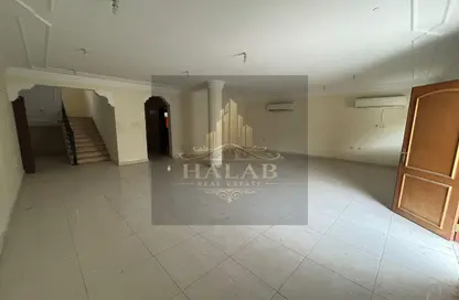 فيلا - 4 غرف نوم - 4 حمامات للايجار في (قرية عبد الناصر) NBN مجمع - أبو هامور - الدوحة