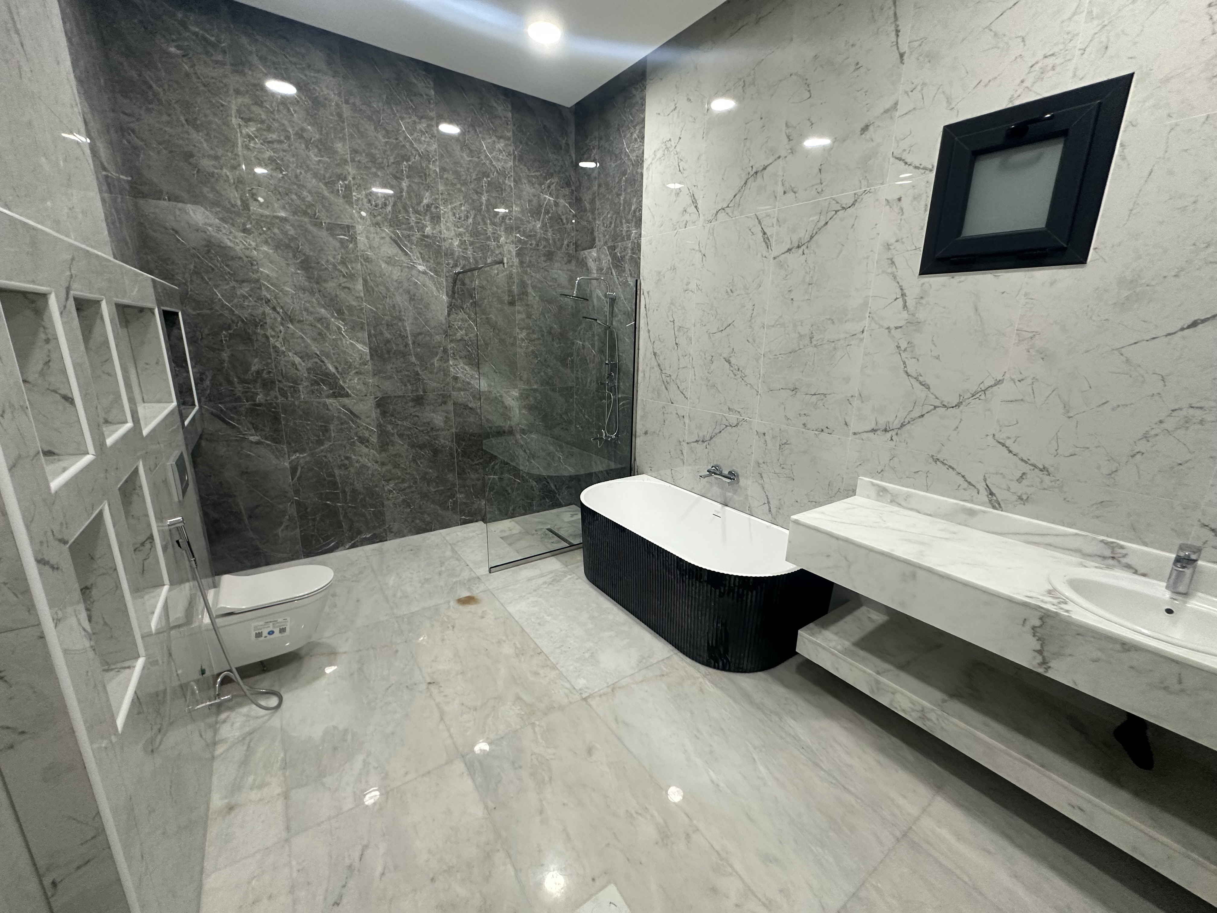 Ultra-Luxury 7BR Villa Lusail Waterfront thumbnail 18