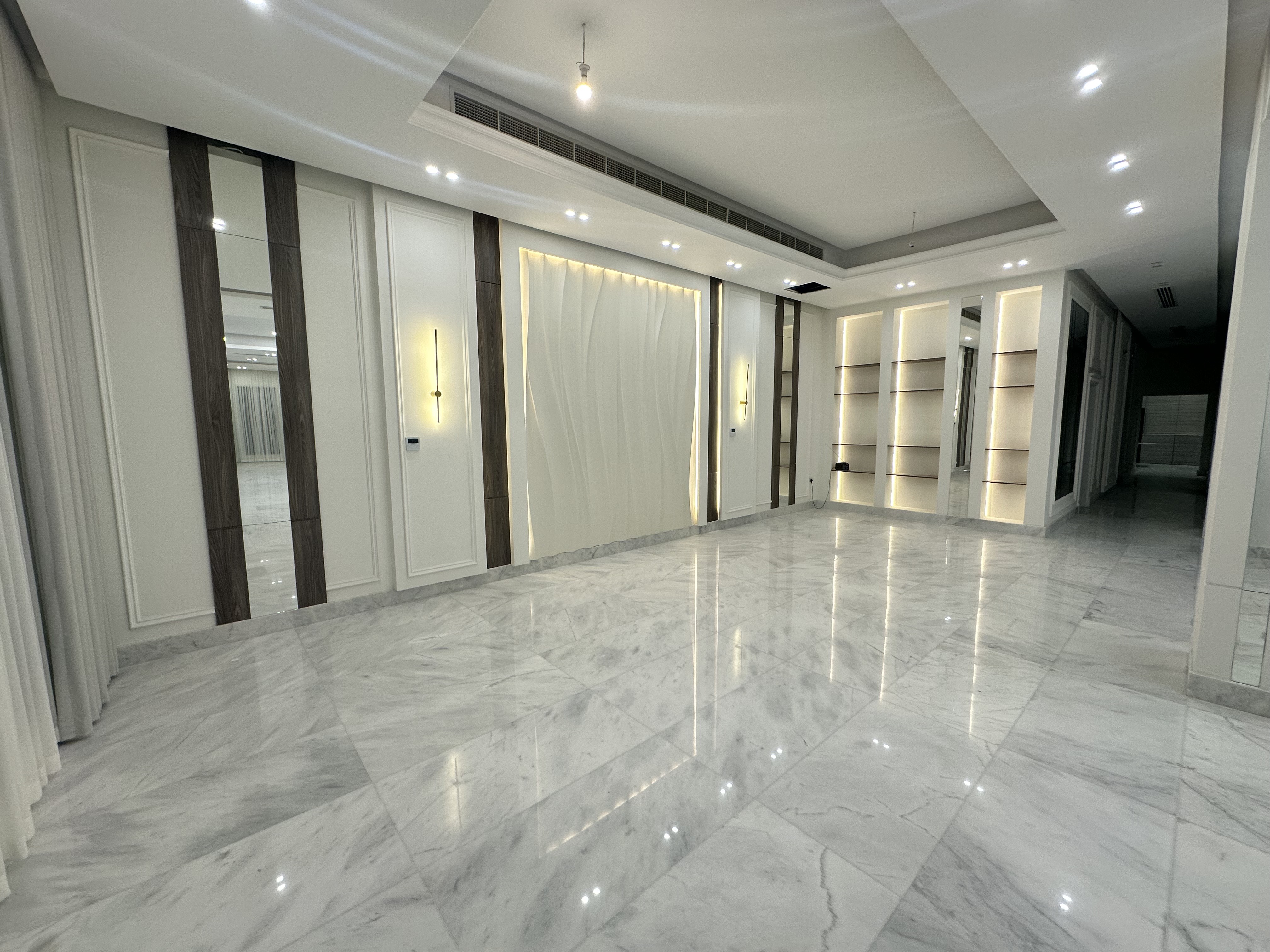 Ultra-Luxury 7BR Villa Lusail Waterfront thumbnail 6