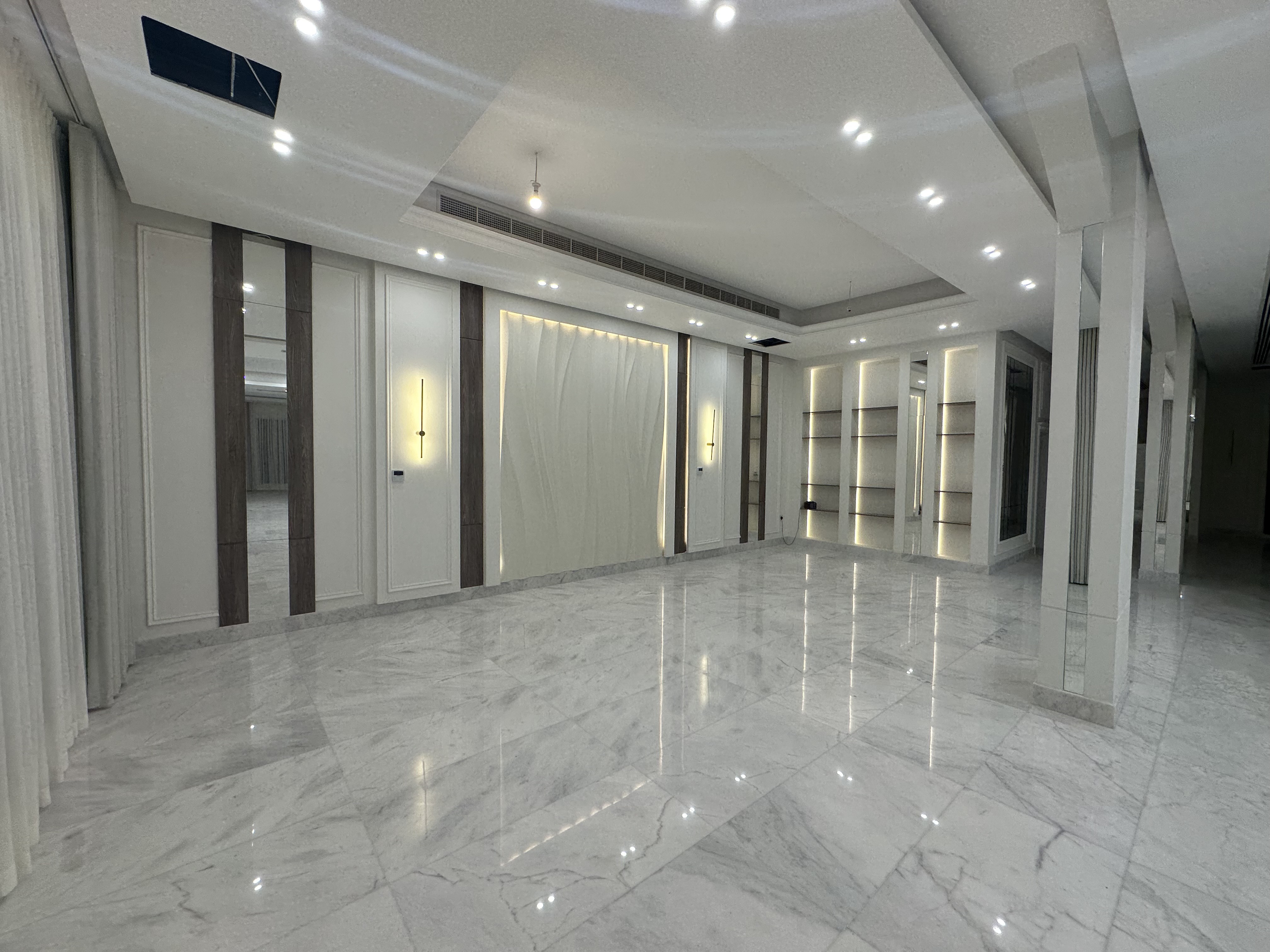 Ultra-Luxury 7BR Villa Lusail Waterfront thumbnail 5