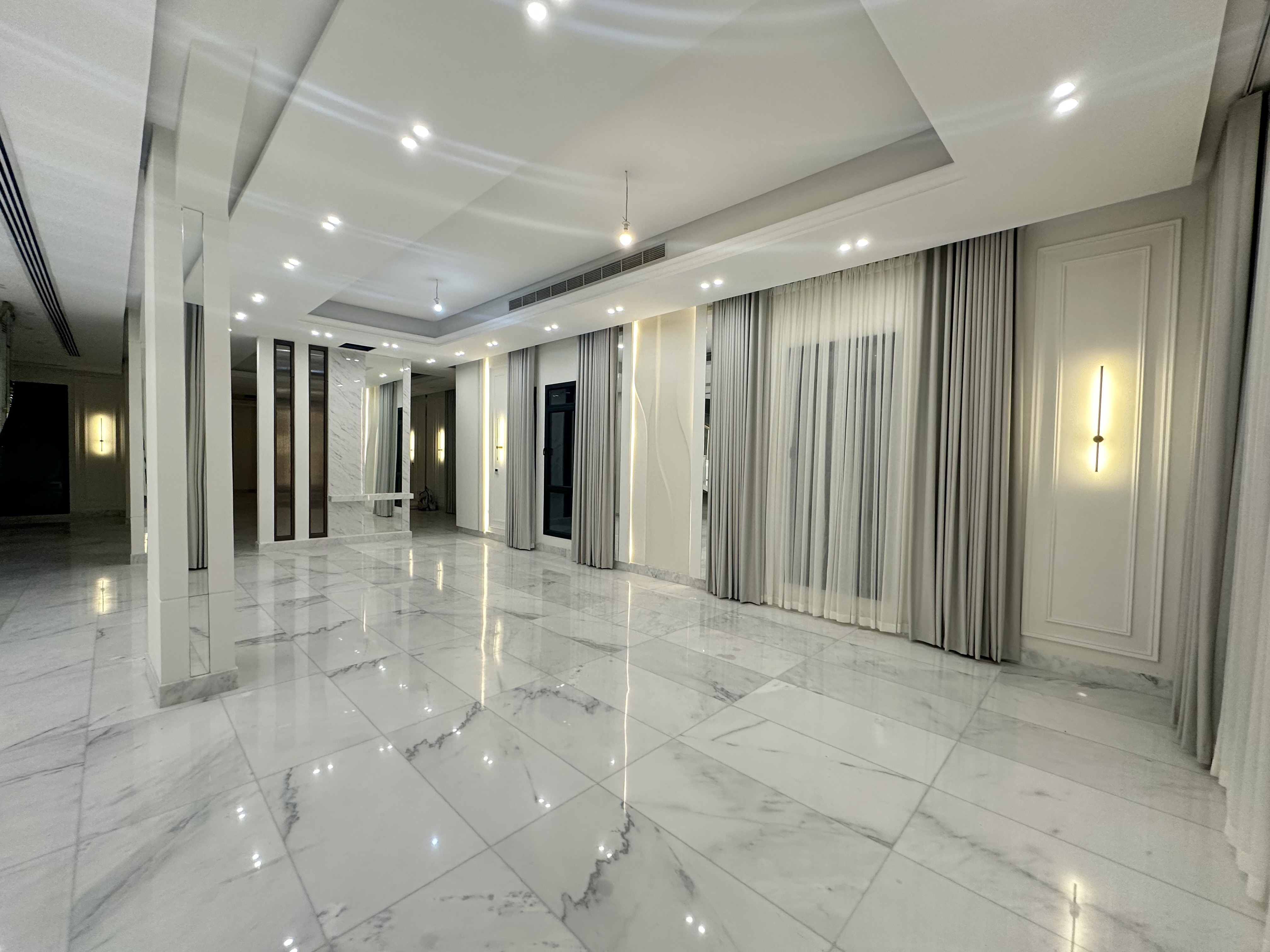 Ultra-Luxury 7BR Villa Lusail Waterfront thumbnail 9