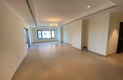 Apartment - 1 Bedroom - 2 Bathrooms for rent in East Porto Drive - Porto Arabia - The Pearl Island - Doha