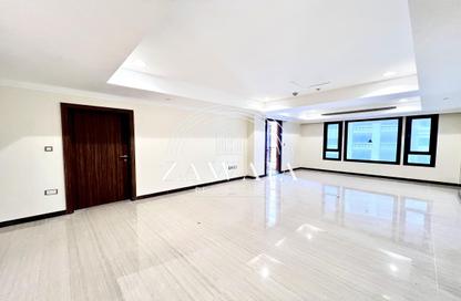 Apartment - 1 Bedroom - 2 Bathrooms for rent in East Porto Drive - Porto Arabia - The Pearl Island - Doha