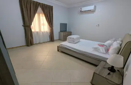 Apartment - 2 Bedrooms - 2 Bathrooms for rent in Al Mansoura - Al Mansoura - Doha