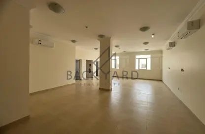 Office Space - 1 Bedroom - 2 Bathrooms for rent in Al Kharaitiyat - Al Kharaitiyat - Al Kharaitiyat - Umm Salal Mohammed