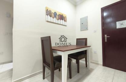 Apartment - 1 Bedroom - 1 Bathroom for rent in Umm Ghuwailina 4 - Umm Ghuwailina - Doha