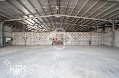 Warehouse - Studio - 1 for rent in East Industrial Street - Birkat Al Awamer - Al Wakra
