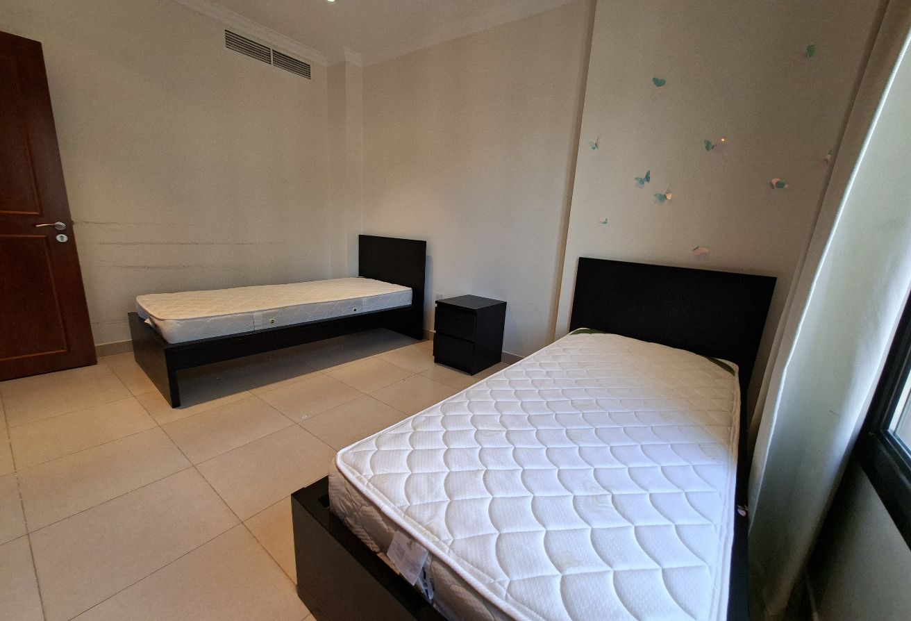 Luxury  Furnished 2 Bedroom Apartment Full Marina thumbnail 11