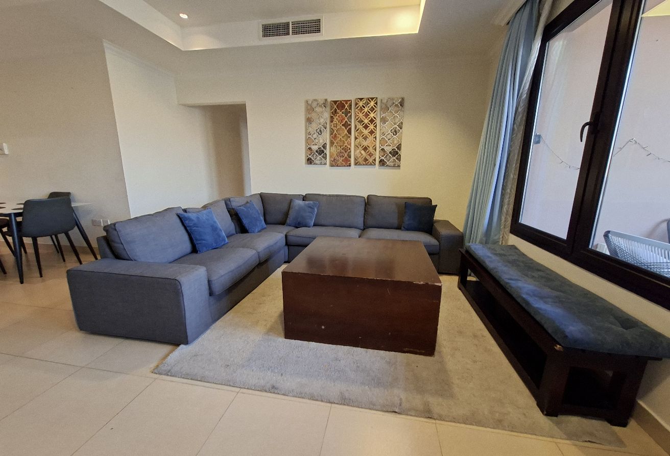 Luxury  Furnished 2 Bedroom Apartment Full Marina thumbnail 4