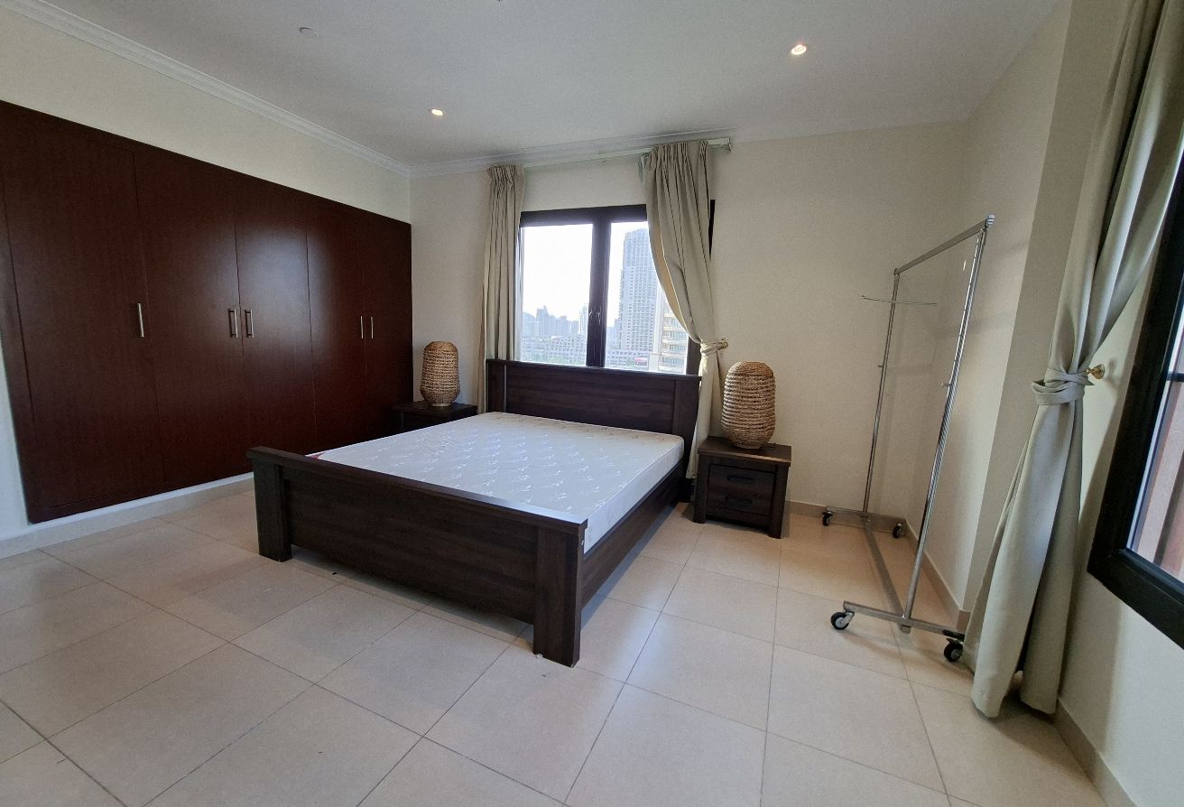 Luxury  Furnished 2 Bedroom Apartment Full Marina thumbnail 10
