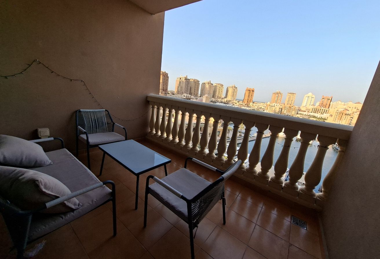 Luxury  Furnished 2 Bedroom Apartment Full Marina thumbnail 3