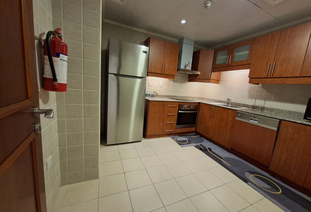 Luxury  Furnished 2 Bedroom Apartment Full Marina thumbnail 18