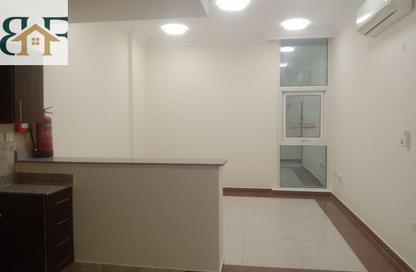 Apartment - 2 - 2 for rent in Al Mansoura - Al Mansoura - Doha
