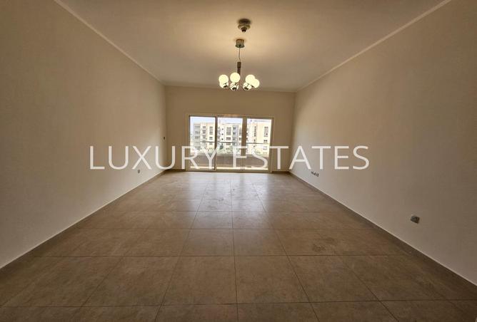 988278 - Property Image 2