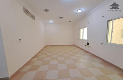 Apartment - 2 Bedrooms - 2 Bathrooms for rent in Anas Street - Fereej Bin Mahmoud North - Fereej Bin Mahmoud - Doha